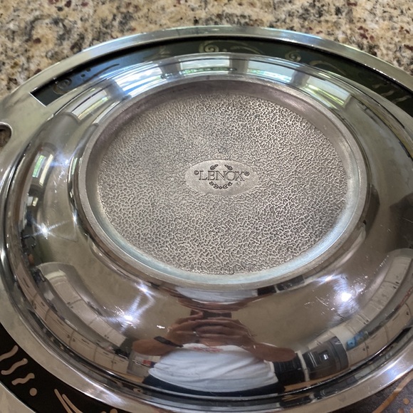 Lenox Spyro black metal oval serving bowl with 2 handles - Picture 5 of 5